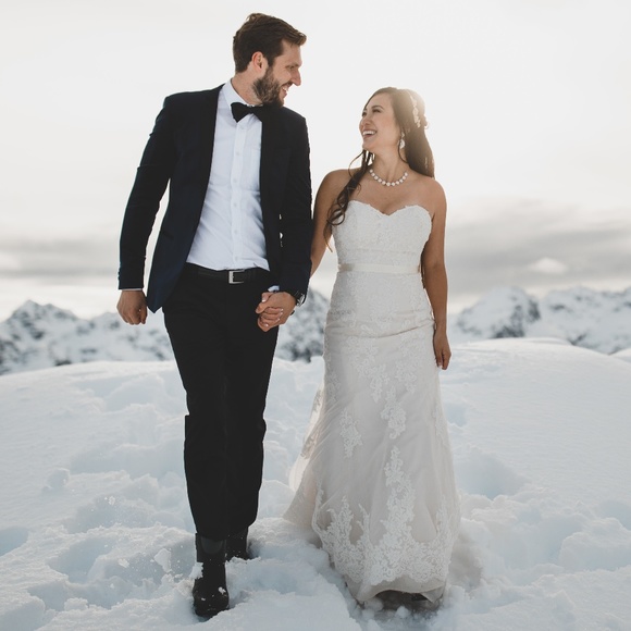 Lace Wedding dress from Australia - w/ Ribbon Belt - Picture 3 of 3